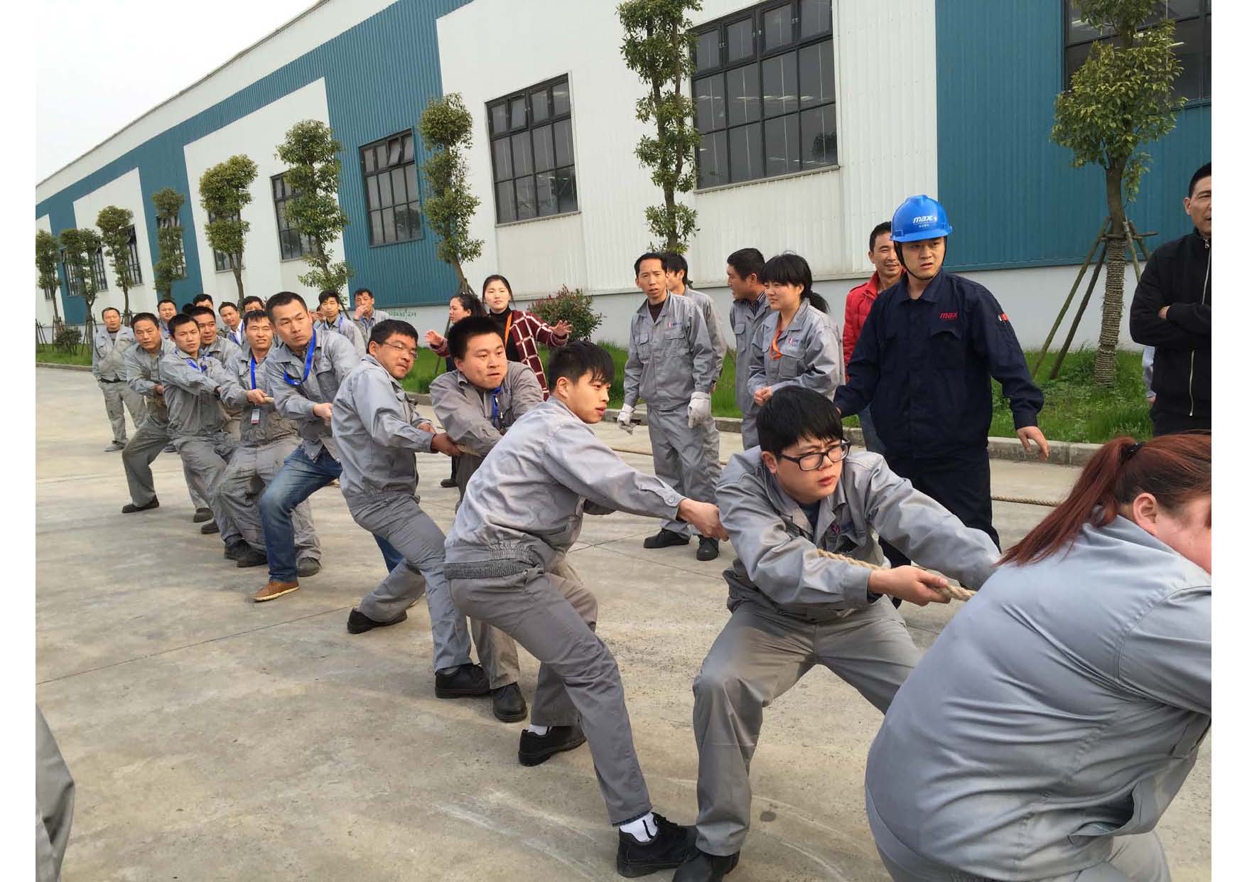 The first tug-of-war of Dingxing industry Zone